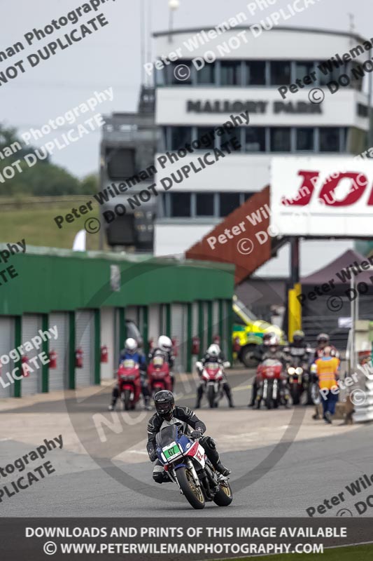 Vintage motorcycle club;eventdigitalimages;mallory park;mallory park trackday photographs;no limits trackdays;peter wileman photography;trackday digital images;trackday photos;vmcc festival 1000 bikes photographs